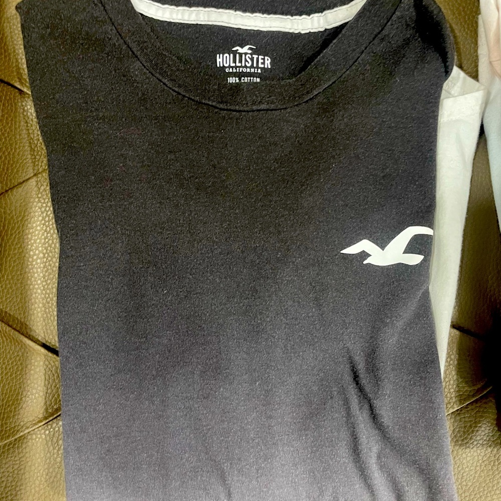 Hollister mens long sleeve shirt-pack of 3, like new